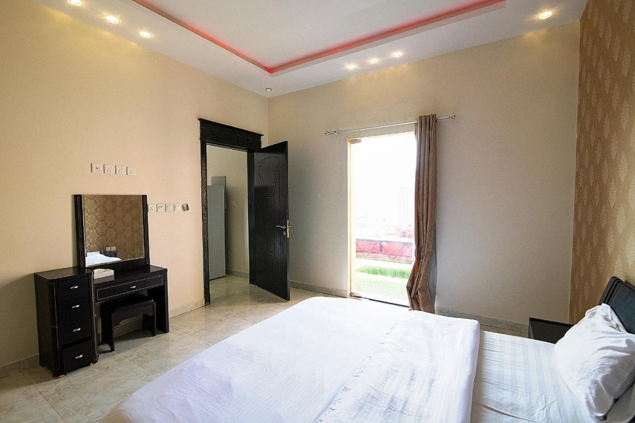 Resort Alremal منتجع شاليهات انوار *
